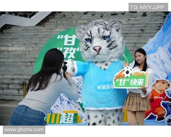 以仿真球星亲笔签名足球展现运动激情与收藏魅力 以仿真球星亲笔签名足球展现运动激情与收藏魅力