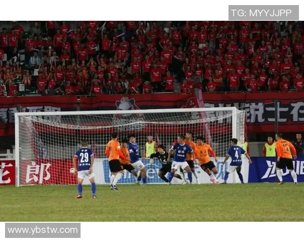 萌力全开人气足球球星带你感受赛场激情与温暖瞬间 萌力全开人气足球球星带你感受赛场激情与温暖瞬间