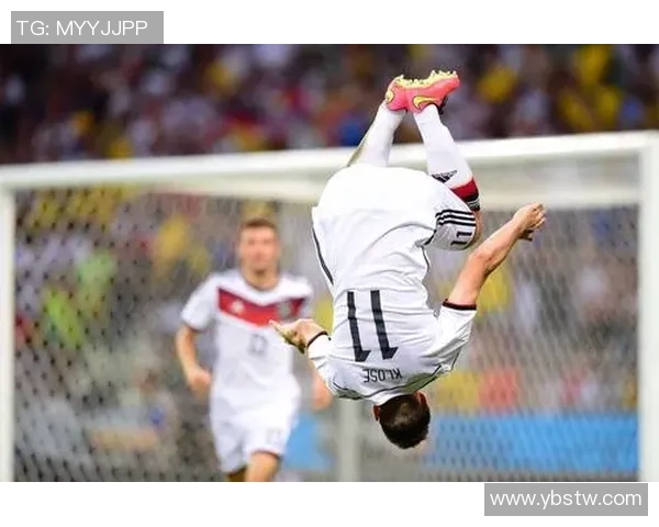 足球球星经典摆姿势盘点:从庆祝动作到场外风采,尽显个人魅力 足球球星经典摆姿势盘点:从庆祝动作到场外风采,尽显个人魅力