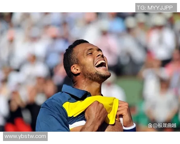 姆巴佩荣耀瞬间尽显锋芒 足球场上的年轻巨星与激情时刻壁纸