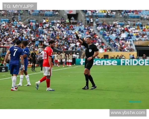 足球场上最搞笑球星盘点:从滑稽失误到奇葩庆祝瞬间 足球场上最搞笑球星盘点:从滑稽失误到奇葩庆祝瞬间